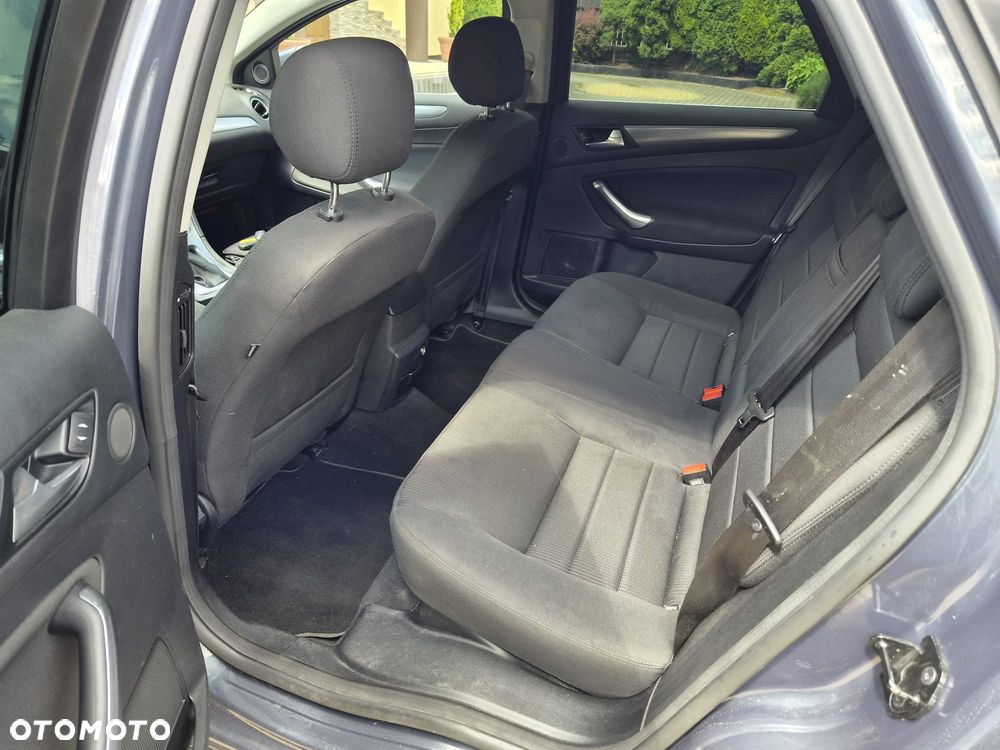 Ford Mondeo 2.0 T Ghia MPS6 - 8