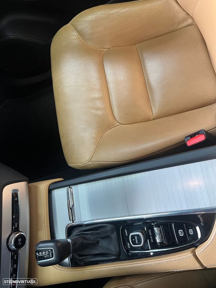 Volvo XC 90 2.0 D4 Momentum - 21