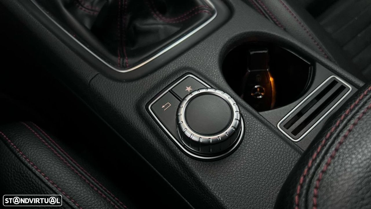 Mercedes-Benz A 200 d AMG Line - 52