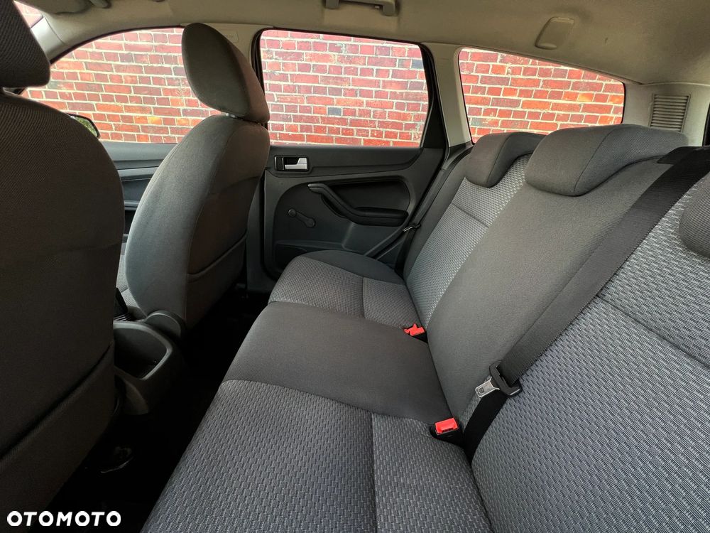 Ford Focus - 16