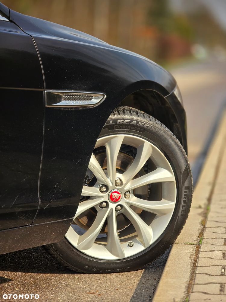 Jaguar XF 20d AWD Prestige - 36