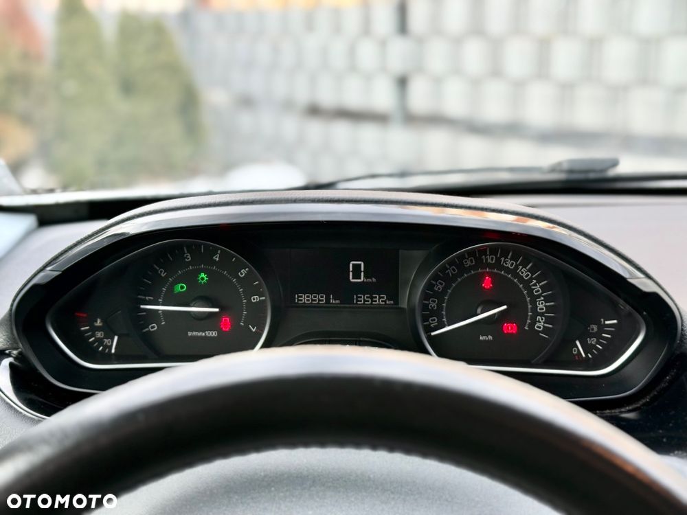 Peugeot 208 1.2 PureTech Active - 11