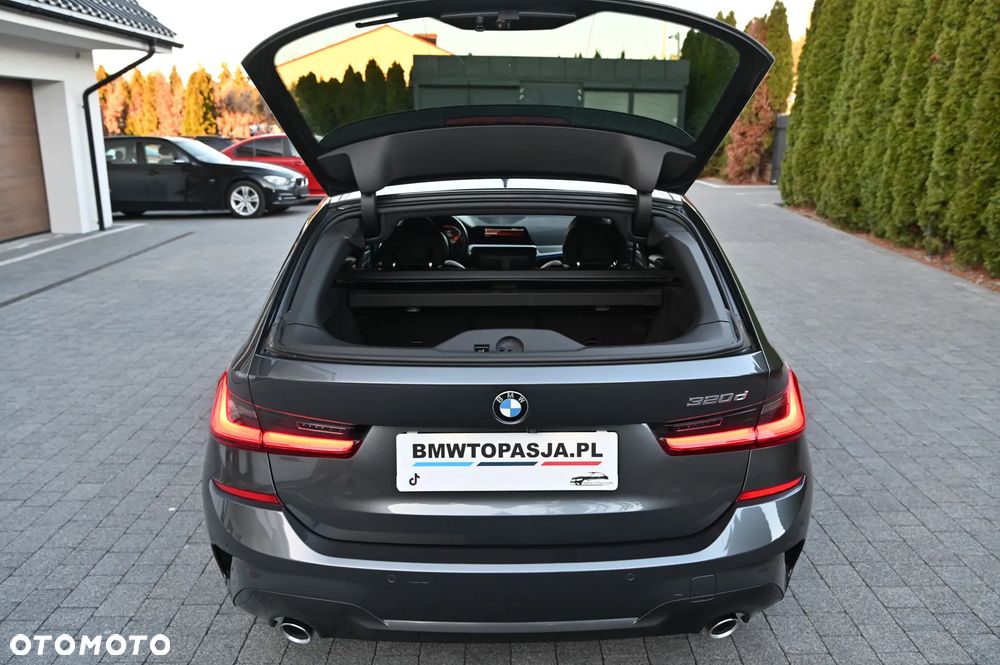 BMW Seria 3 320d Edition M Sport Shadow - 12