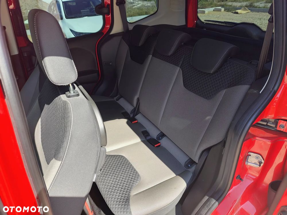Ford Tourneo Courier 1.5 TDCi Trend - 15