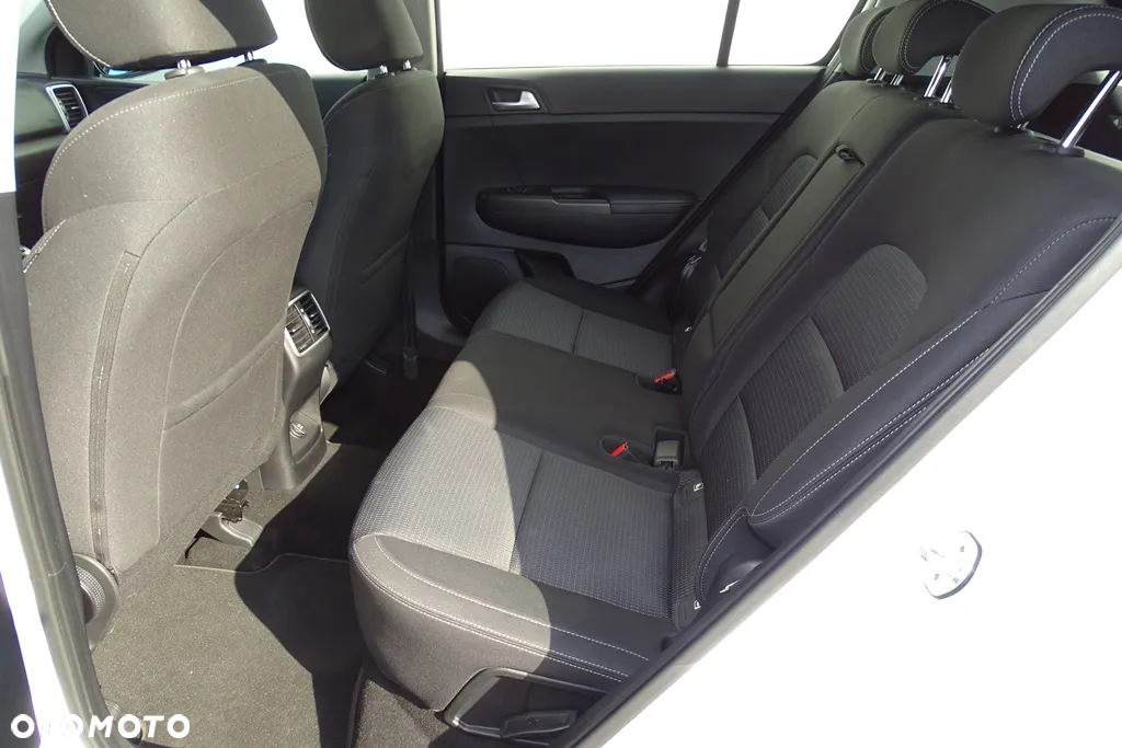 Kia Sportage 1.6 GDI 2WD DREAM-TEAM EDITION - 26