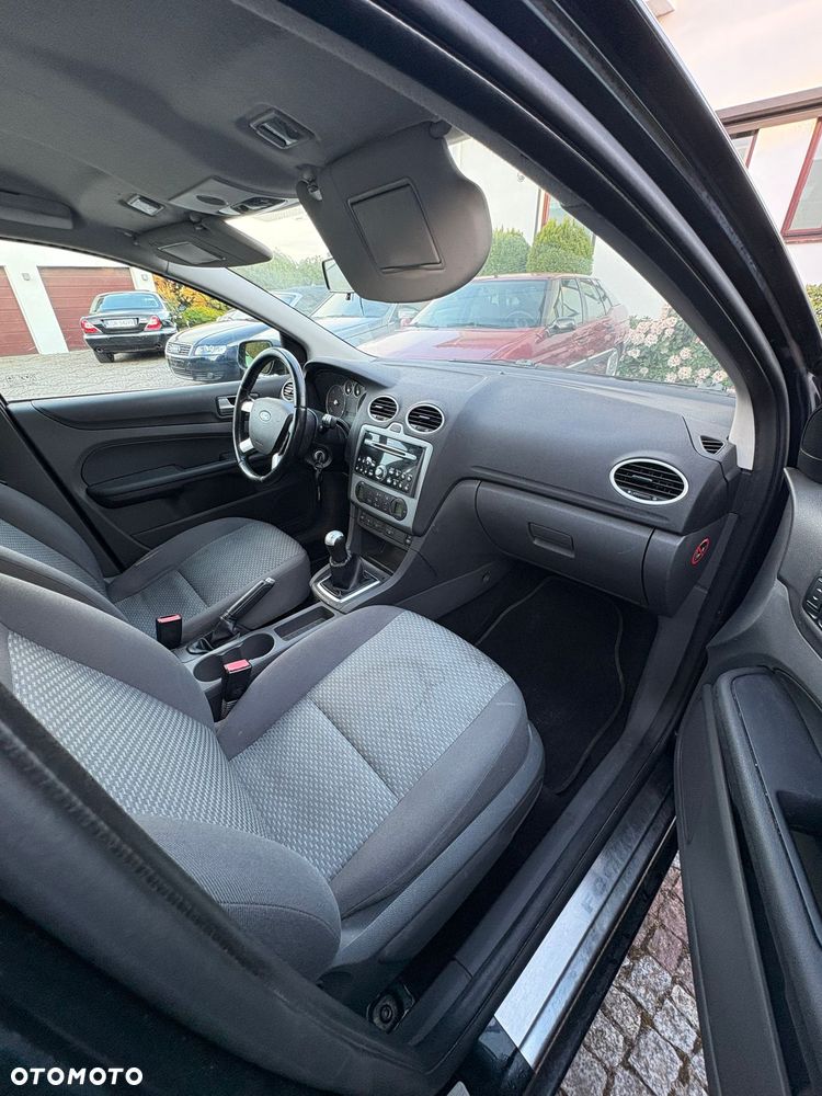 Ford Focus 1.6 TDCi DPF Style - 14
