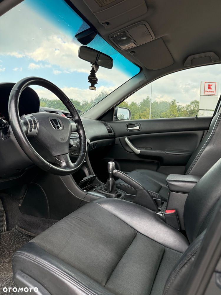 Honda Accord 2.0 Comfort - 14