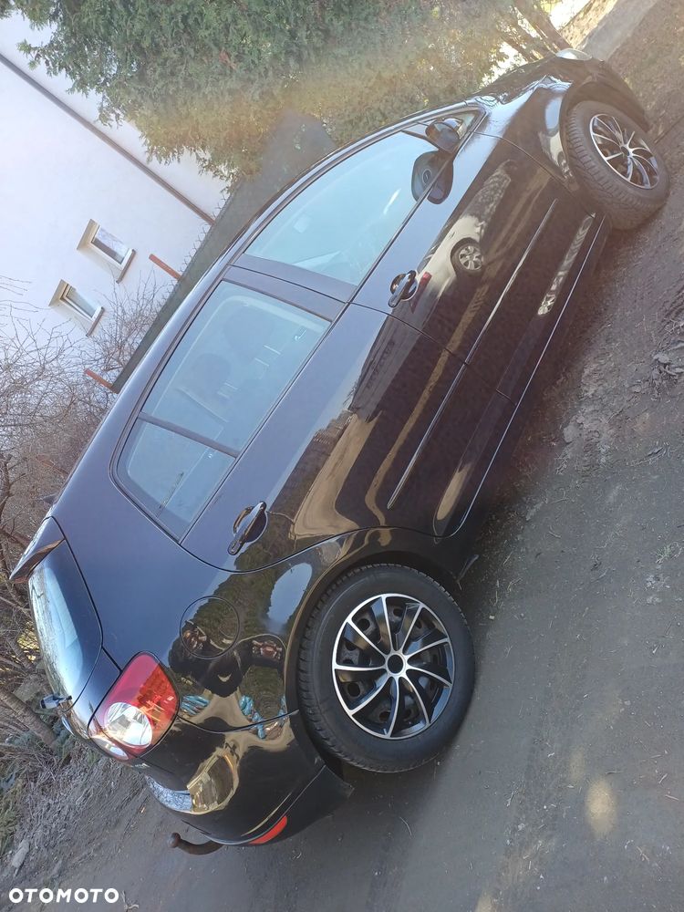 Volkswagen Golf Plus 1.9 TDI DPF Trendline - 11