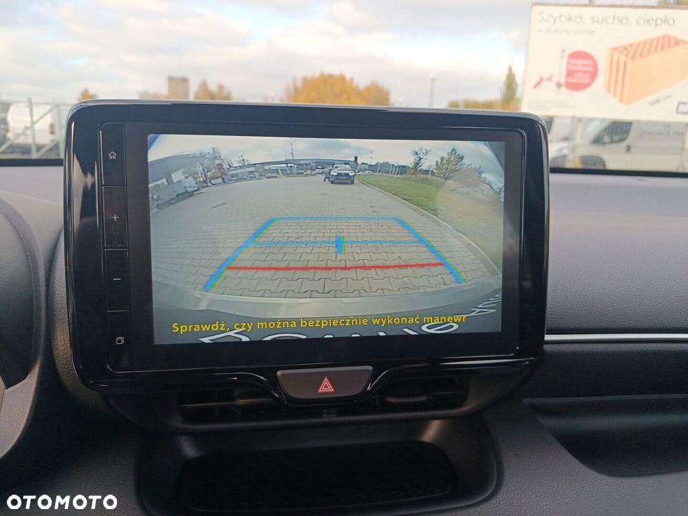 Toyota Yaris - 22