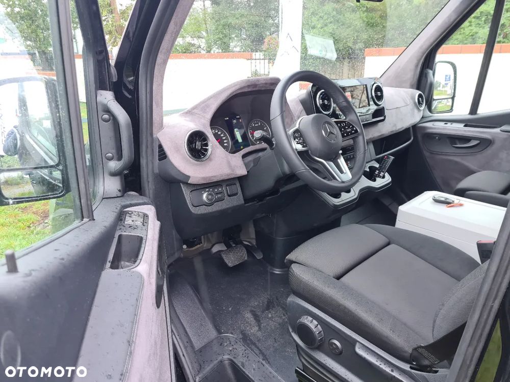 Mercedes-Benz Sprinter - 5