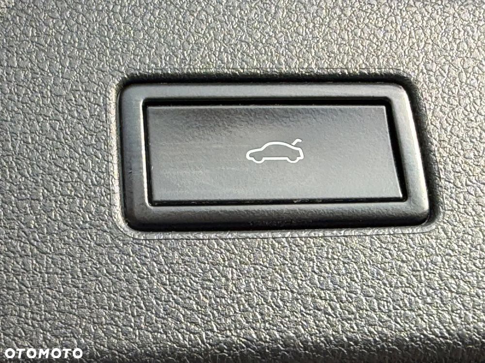 Volkswagen Passat - 19
