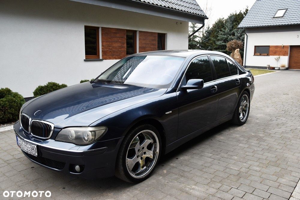 BMW Seria 7 740i - 5
