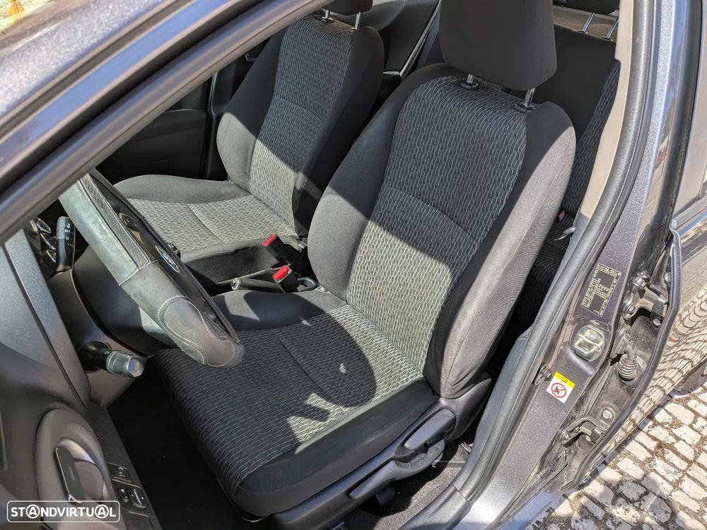 Toyota Yaris 1.4 D-4D ACtive - 5