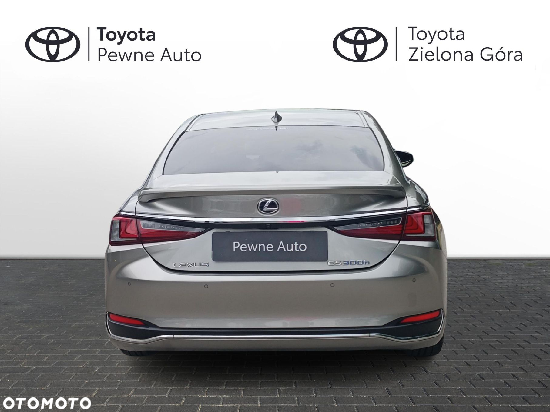 Lexus ES - 5
