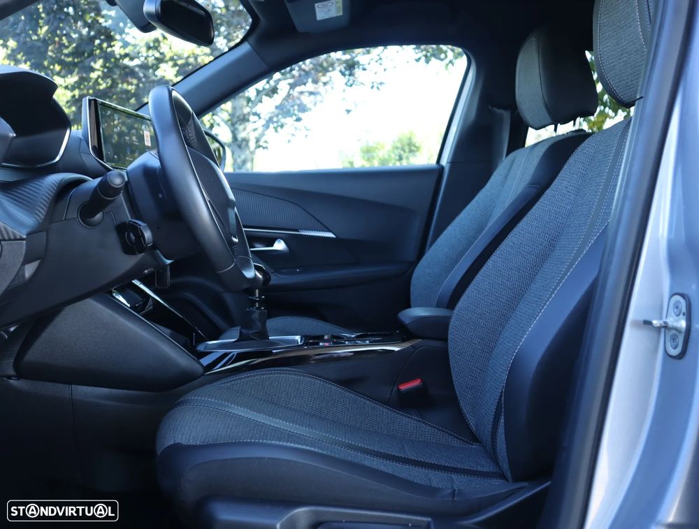 Peugeot 2008 1.2 Allure - 29