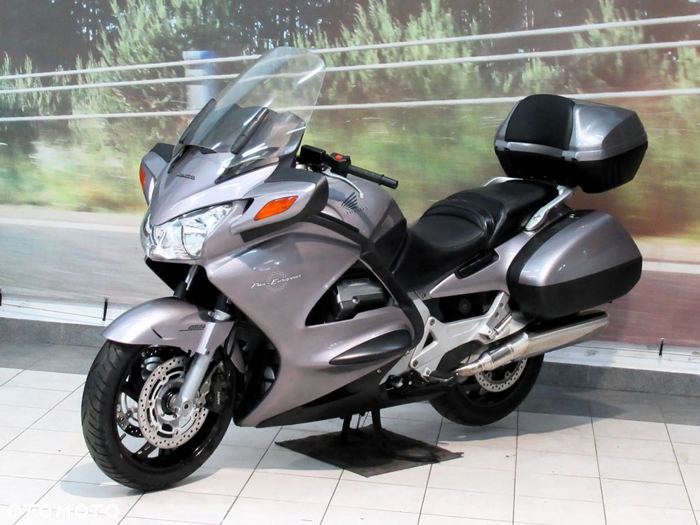 Honda ST - 3
