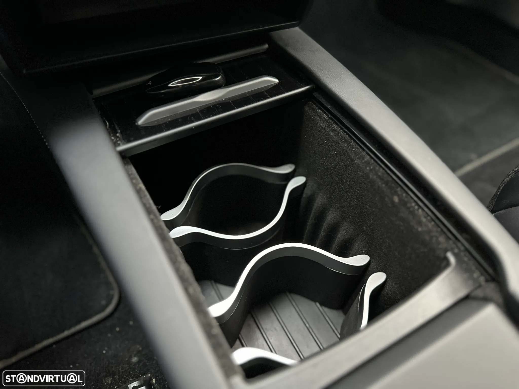 Tesla Model S Standard Range - 24