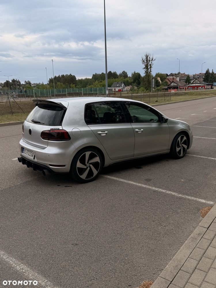Volkswagen Golf - 5
