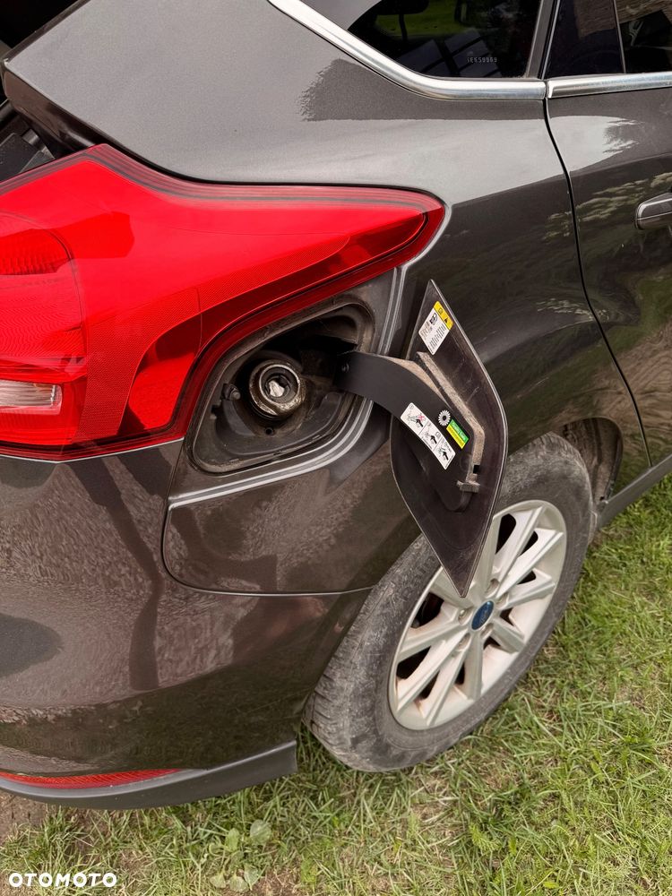 Ford Focus 1.0 EcoBoost Titanium - 27