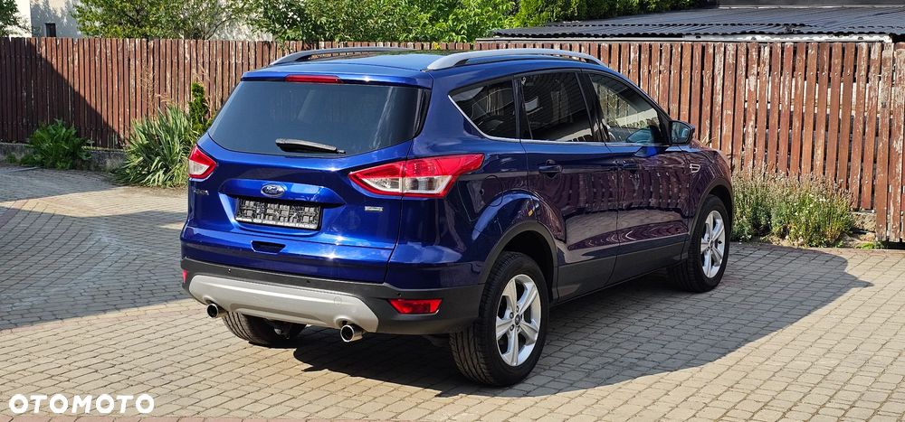 Ford Kuga 1.6 EcoBoost 2x4 Titanium - 3