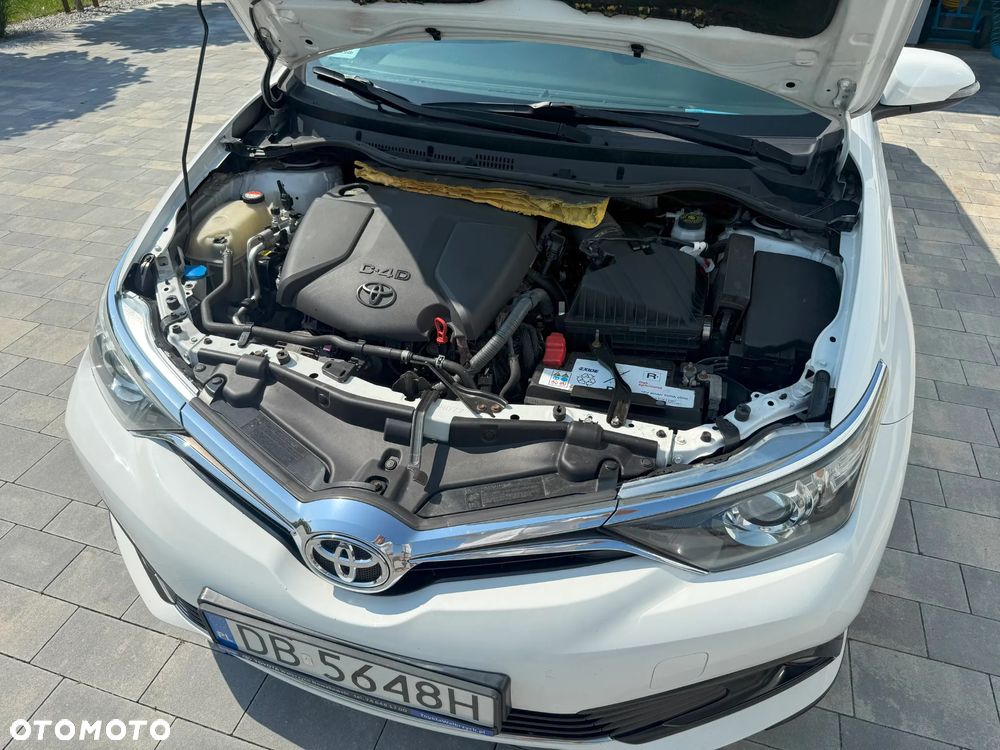 Toyota Auris 1.6 D-4D Dynamic - 4