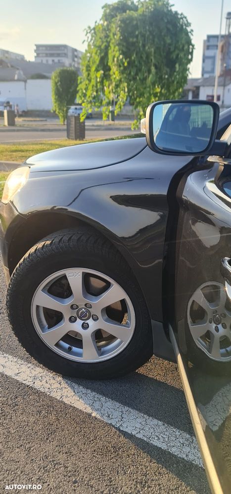 Volvo XC 60 2.4D AWD Momentum - 4