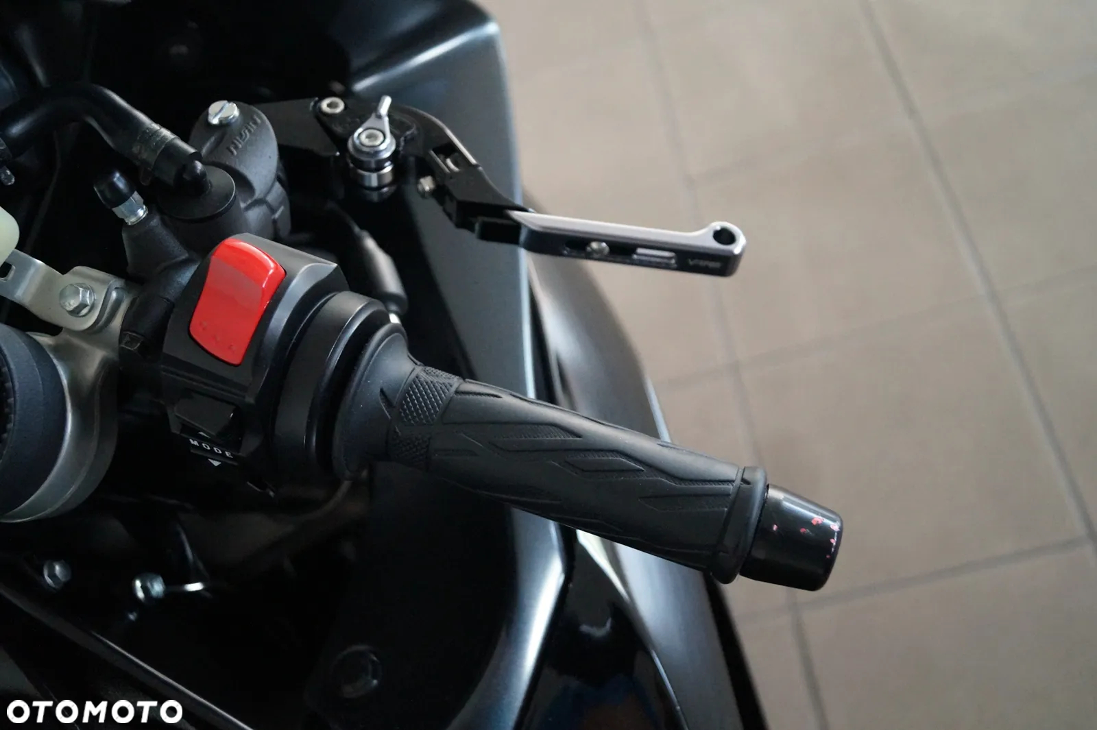 Suzuki GSX-R - 10
