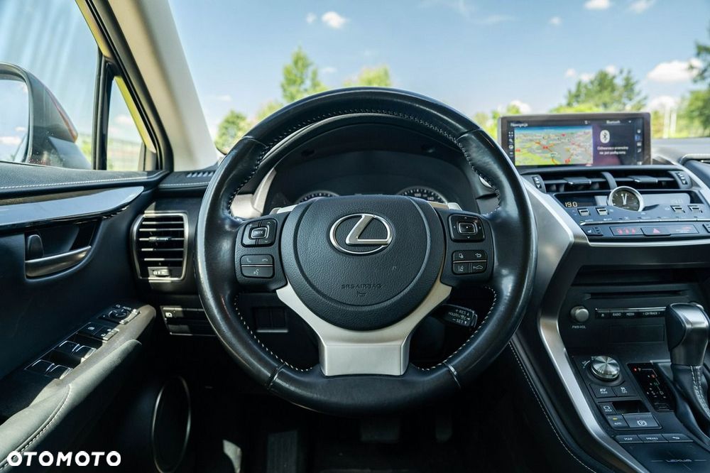 Lexus NX 300h Business Edition AWD - 20
