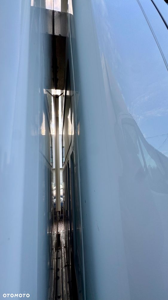 Renault Renault Master kontener Rampa Izoterma najazd WINDA 3 miejsca izolowany budka na rama 6EP 8EP - 27