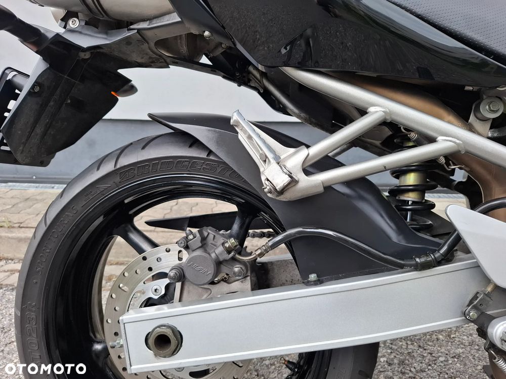 Yamaha FZ6 - 17