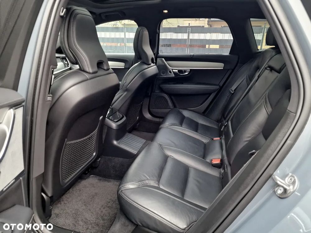 Volvo V90 T8 AWD Plug-In Hybrid R-Design - 18