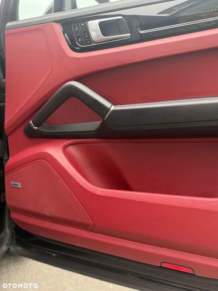 Porsche Cayenne Tiptronic S Platinum Edition - 10