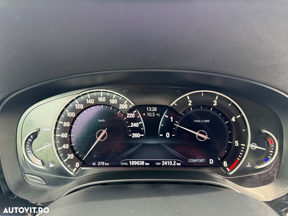 BMW Seria 5 520d AT - 10