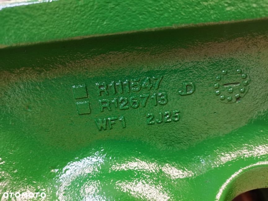 Ramiona podnośnika R111547 John Deere 6810 - 6