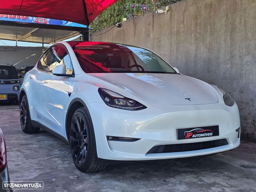 Tesla Model Y Long Range Dual Motor AWD - 2