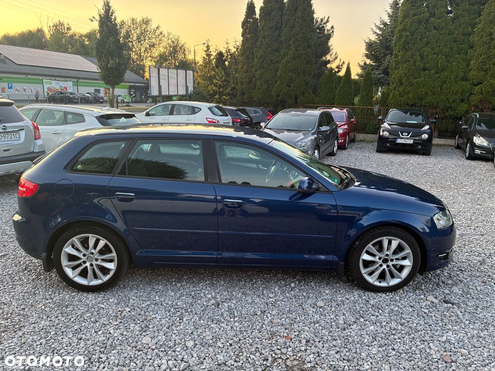 Audi A3 Sportback - 8