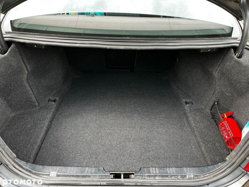 BMW Seria 5 523i - 26