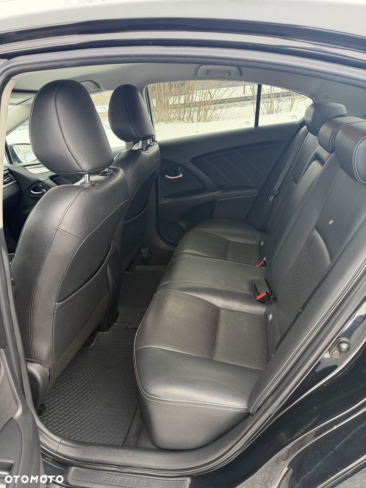 Toyota Avensis 2.0 D-4D Premium - 8