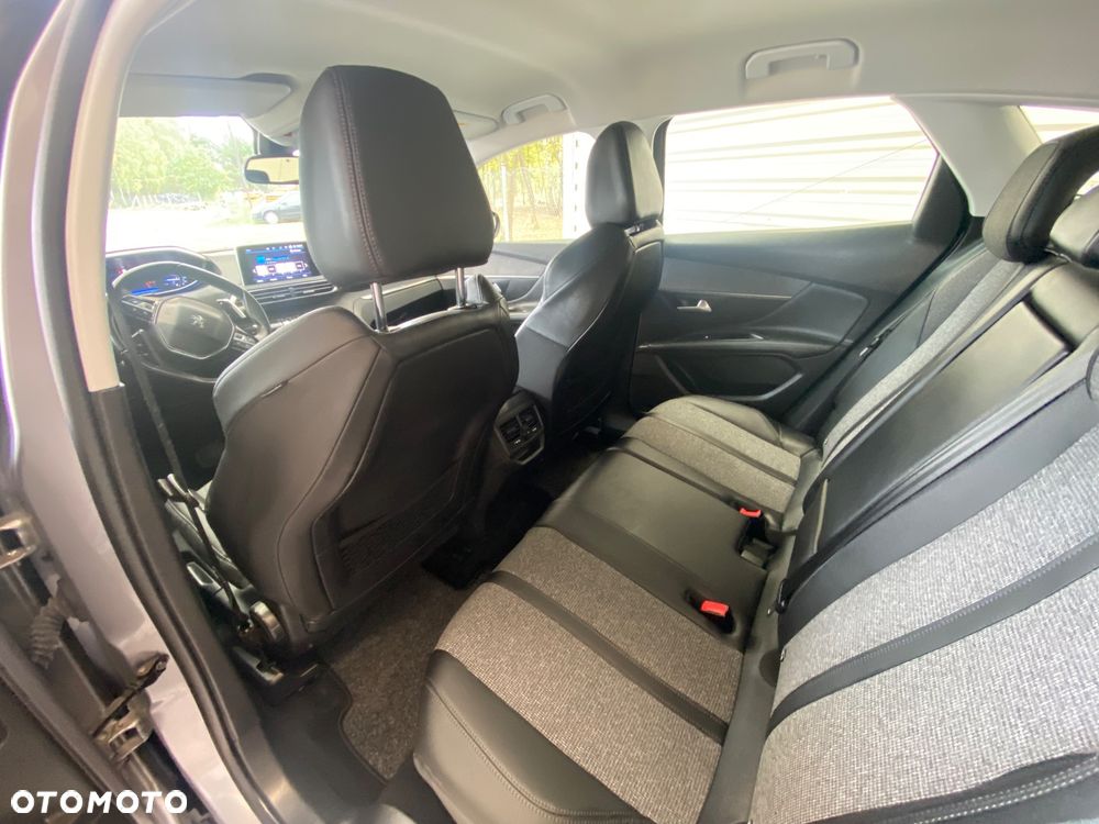 Peugeot 3008 BlueHDi 180 Stop & Start EAT8 Allure - 18