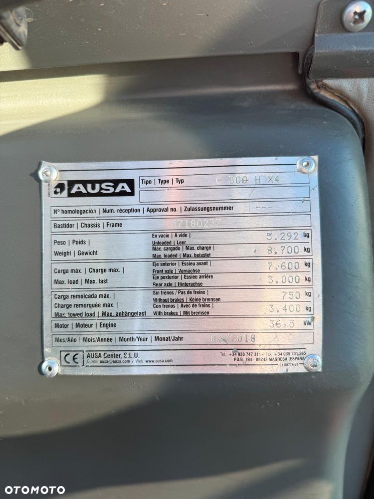 Ausa C300H 4x4 - 14