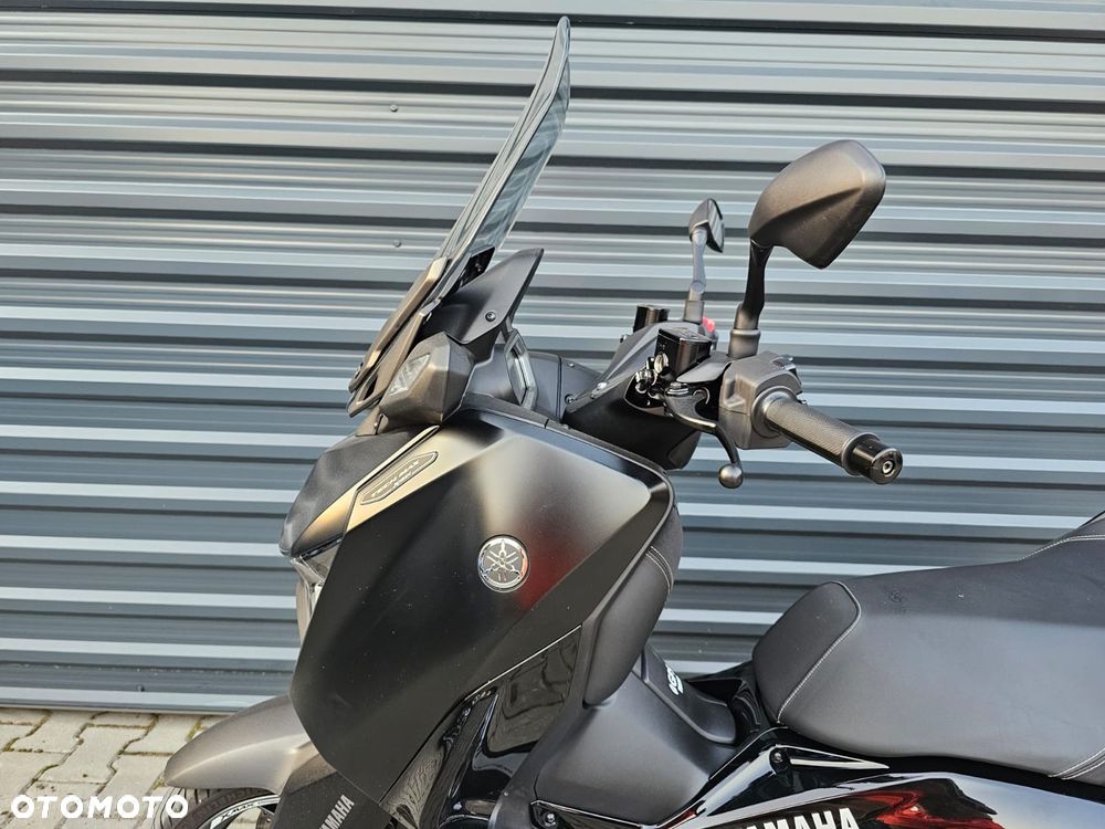 Yamaha X-max - 12