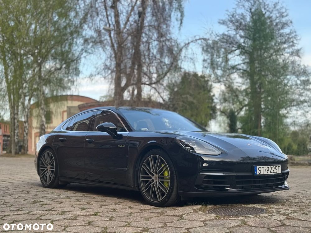 Porsche Panamera 4 E-Hybrid - 3