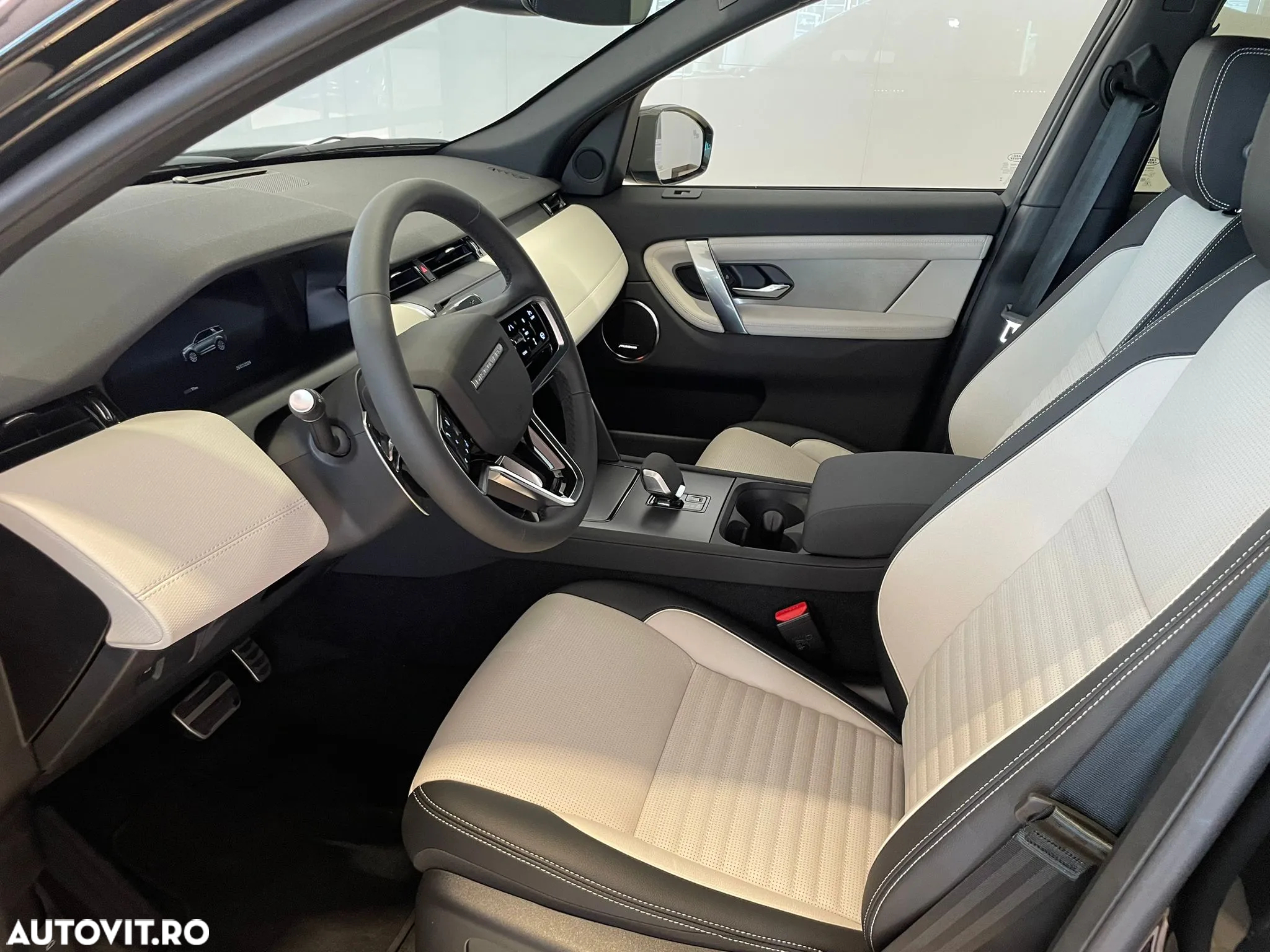 Land Rover Discovery Sport 2.0 D165 R-Dynamic MHEV SE - 8