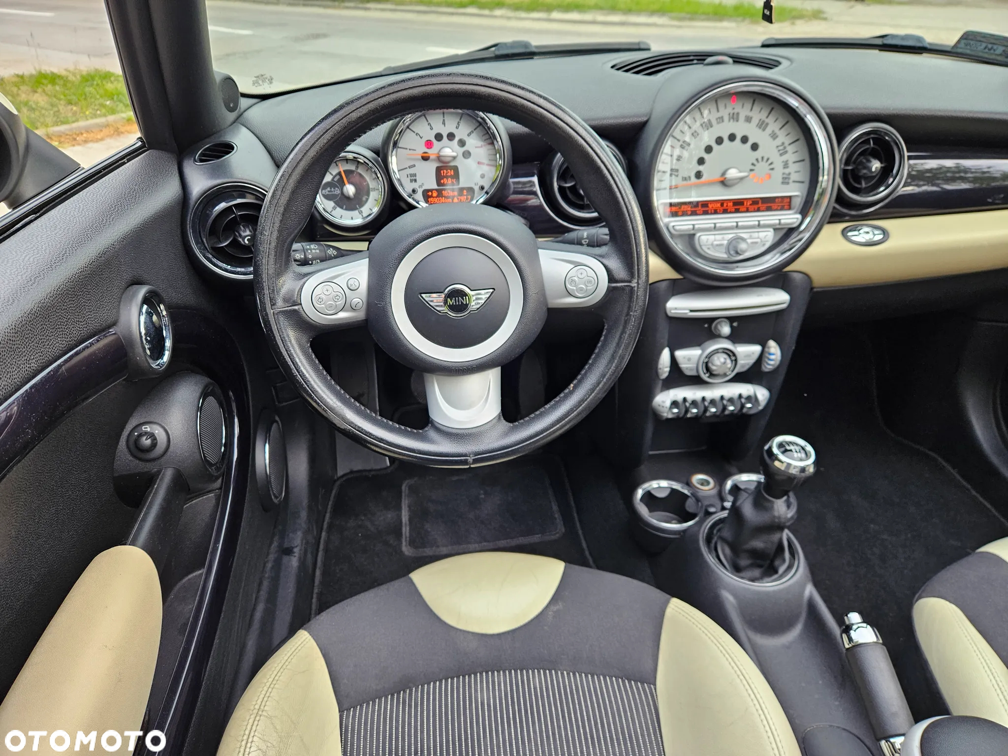 MINI Cooper Cabrio - 7