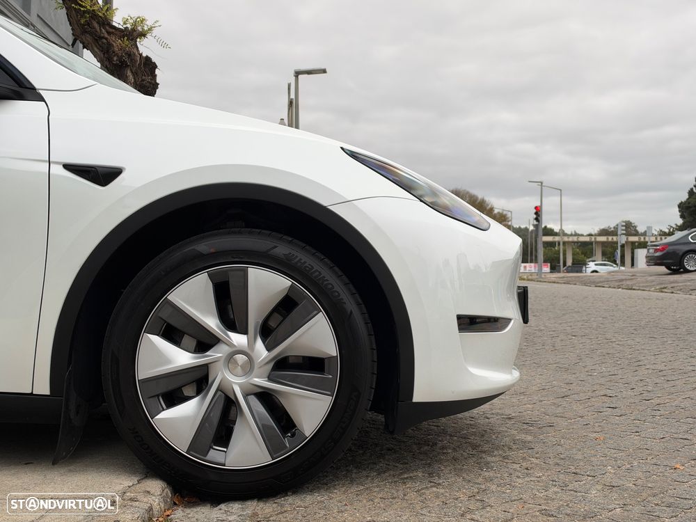 Tesla Model Y Long Range Dual Motor AWD - 10