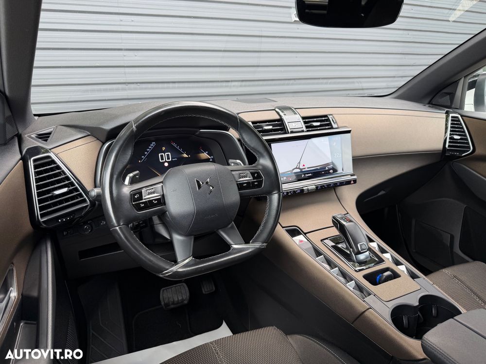 DS Automobiles DS 7 Crossback - 11