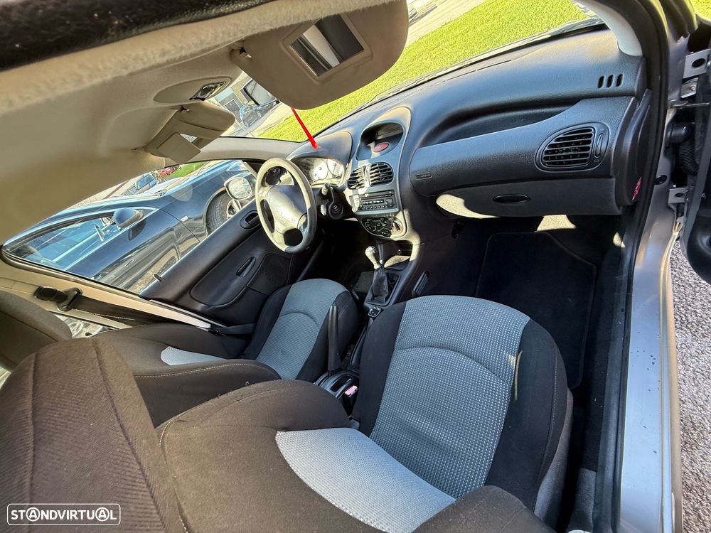 Peugeot 206 1.1 Color Line - 8