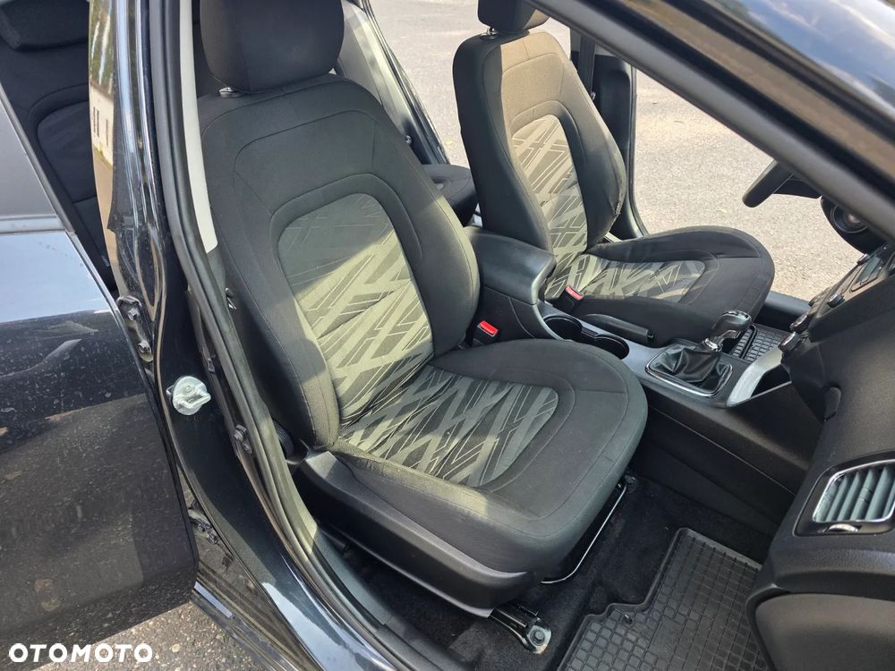 Kia Ceed Cee'd 1.6 CRDi M - 12