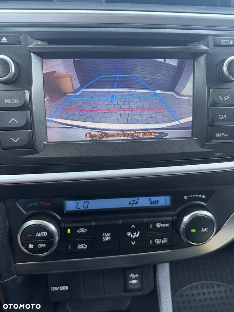Toyota Auris - 14