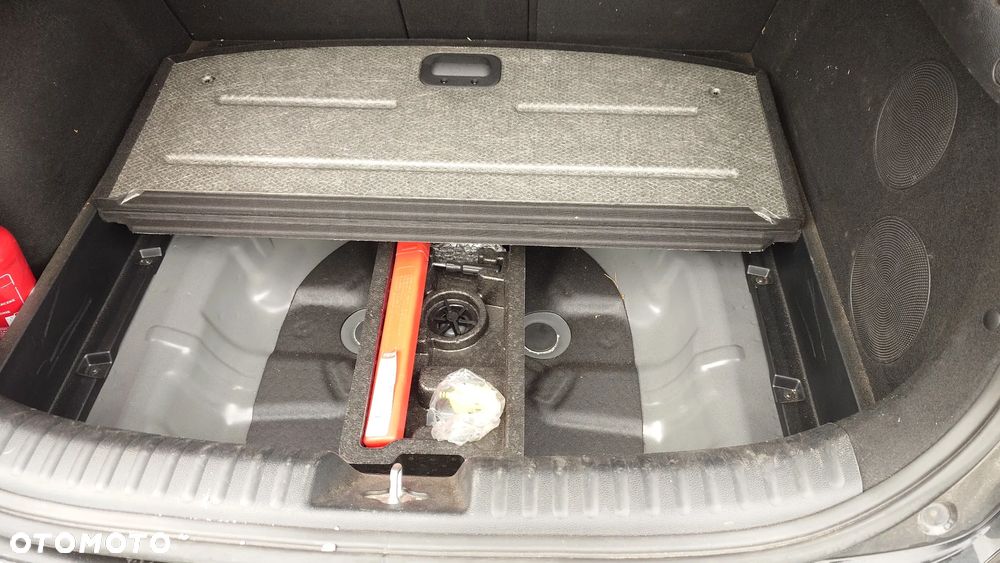 Kia XCeed 1.6 T-GDI L - 24